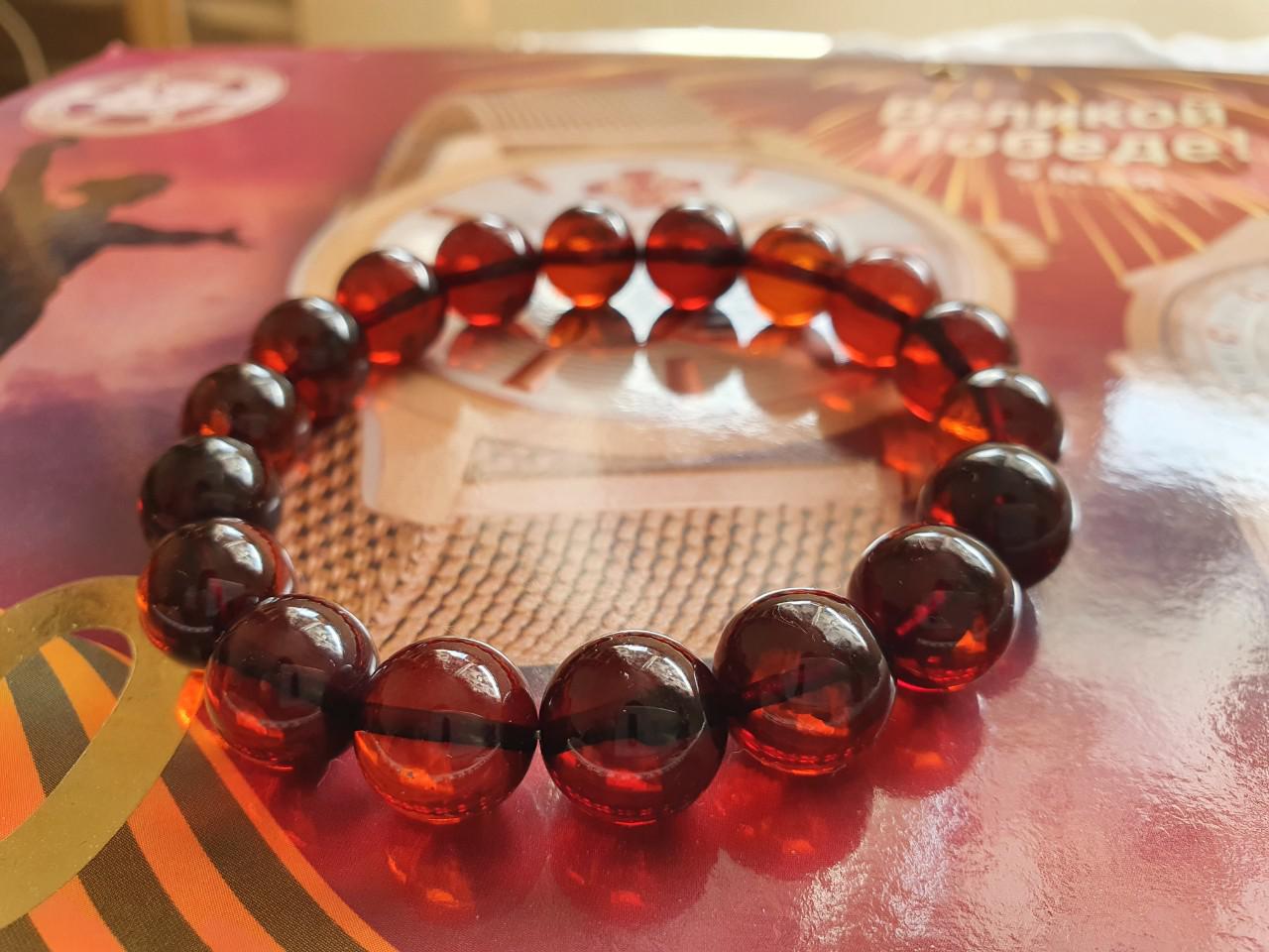 Vòng Huyết Phách 12 ly size 17,5
