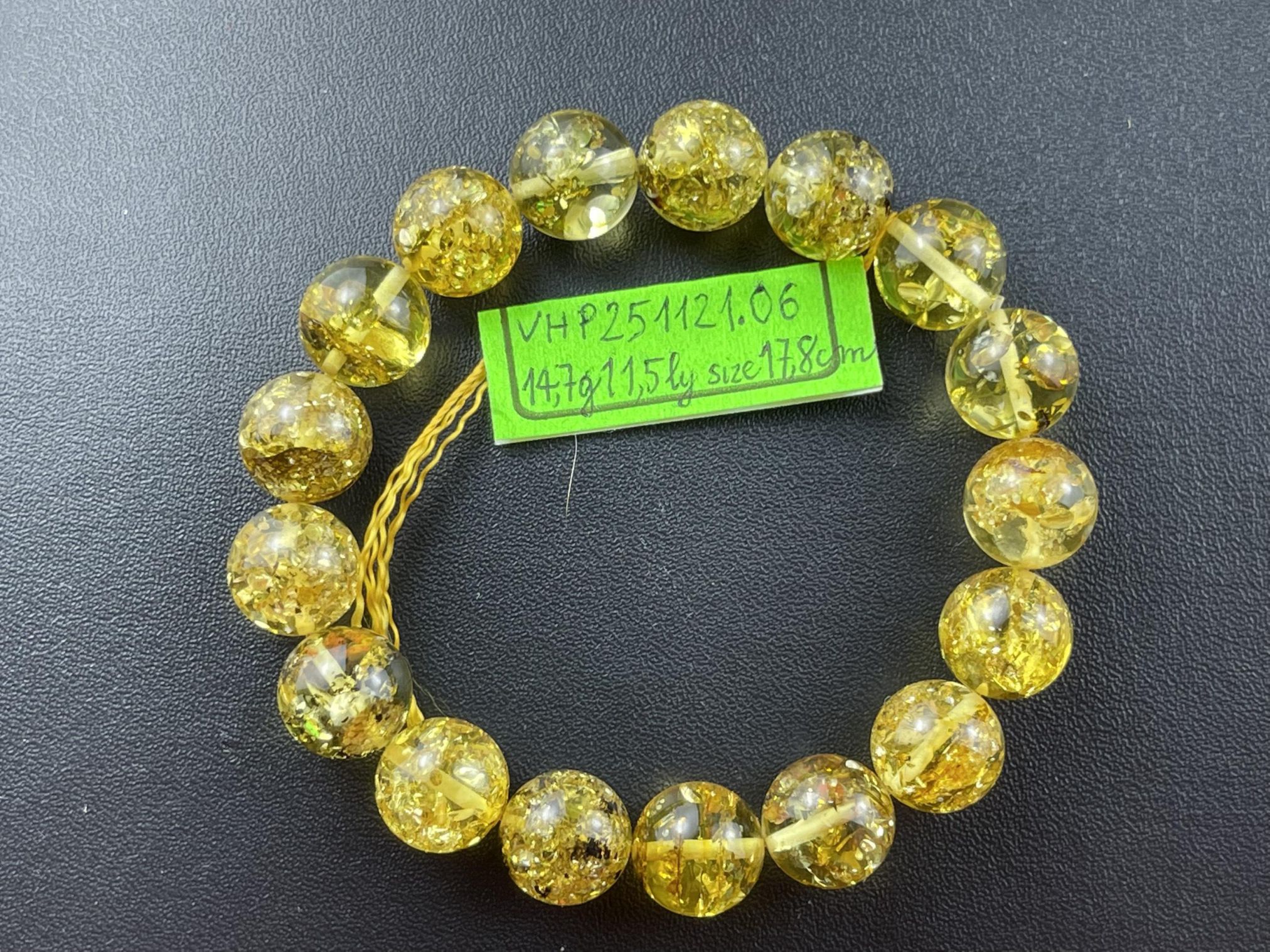 Vòng tay hổ phách VHP251121-06 14,7g 11,5 ly size 17,8 cm