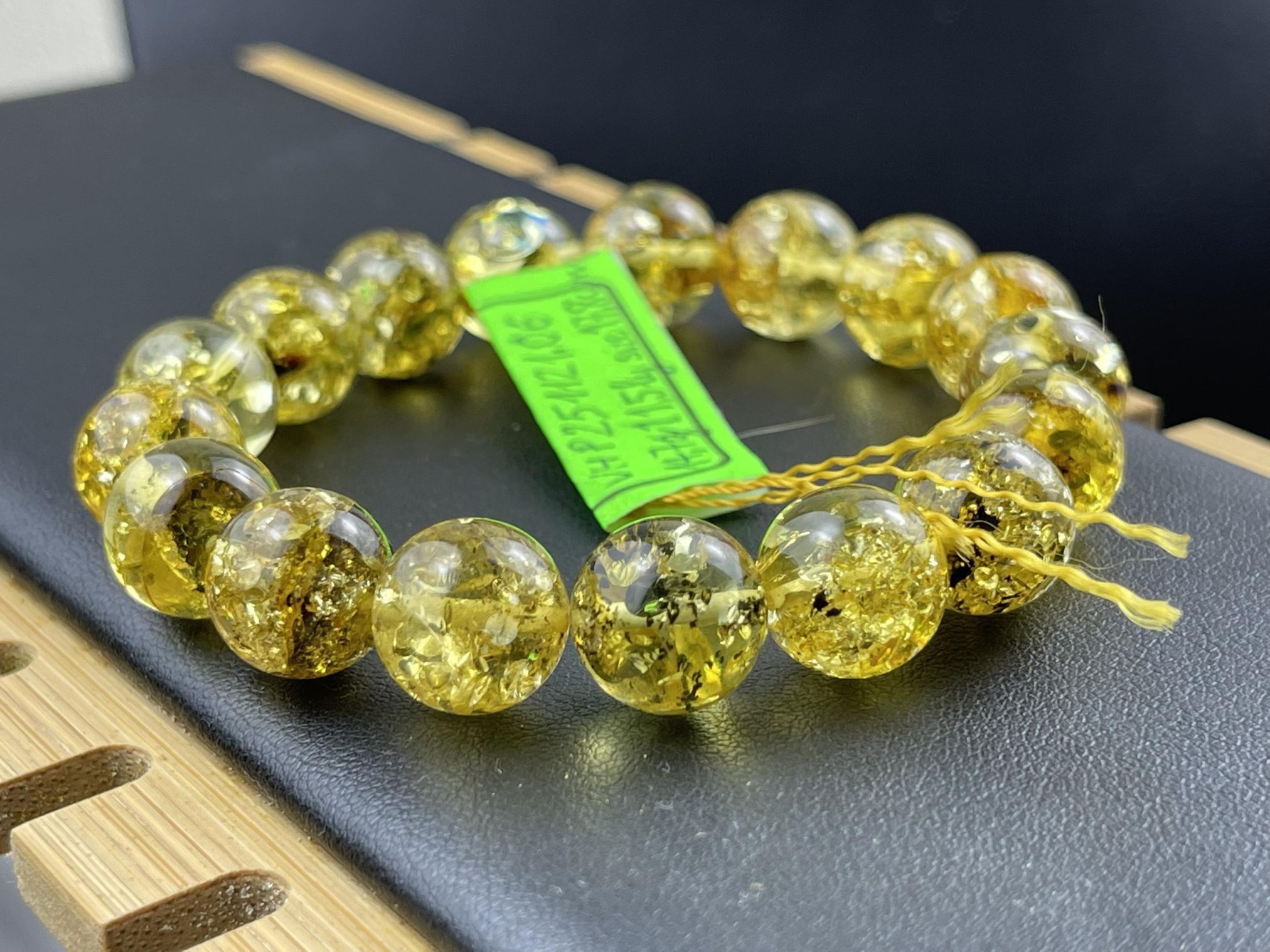 Vòng tay hổ phách VHP251121-06 14,7g 11,5 ly size 17,8 cm