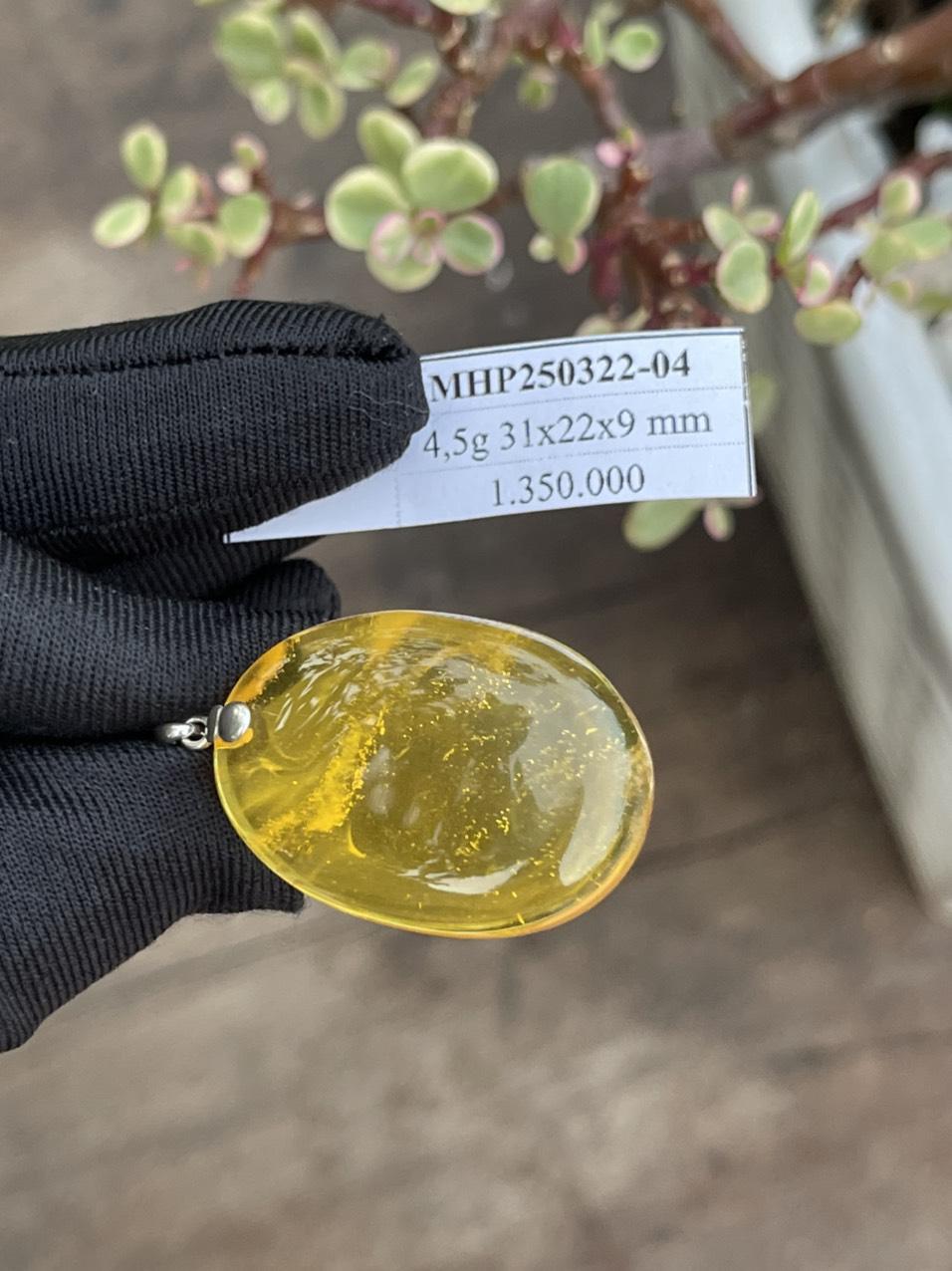 Mặt dây chuyền hổ phách MHP250322-04
