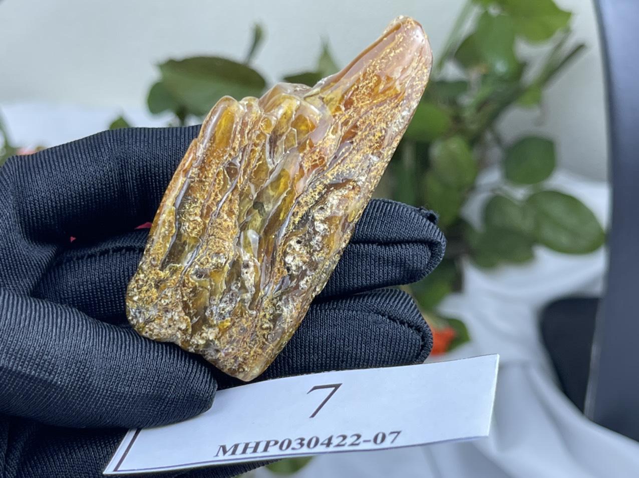 Đá hổ phách thô MHP030422-07
