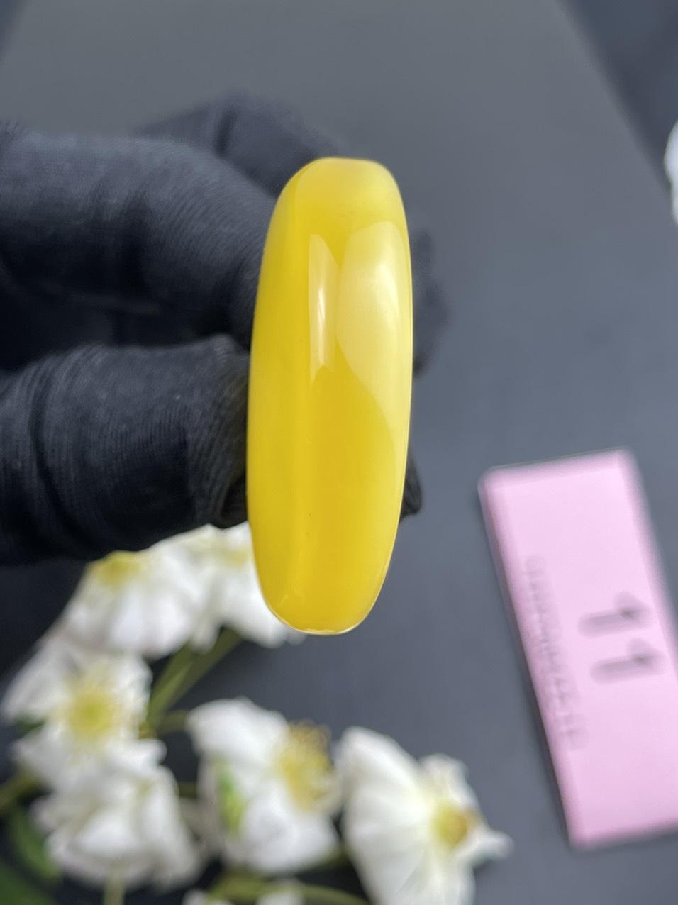 Mặt dây chuyền hổ phách MHP260422-11