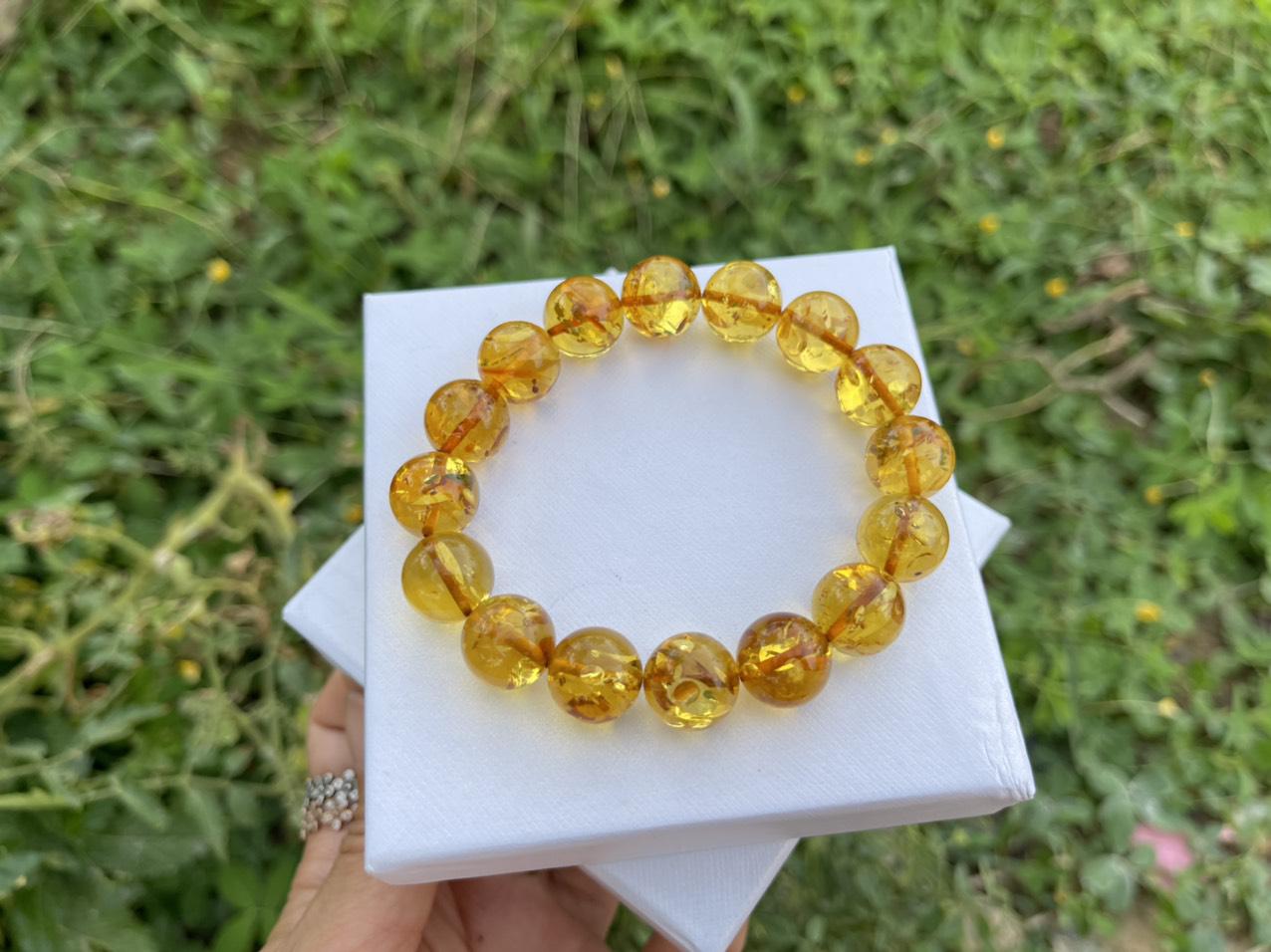 Vòng hổ phách VHP120622-09