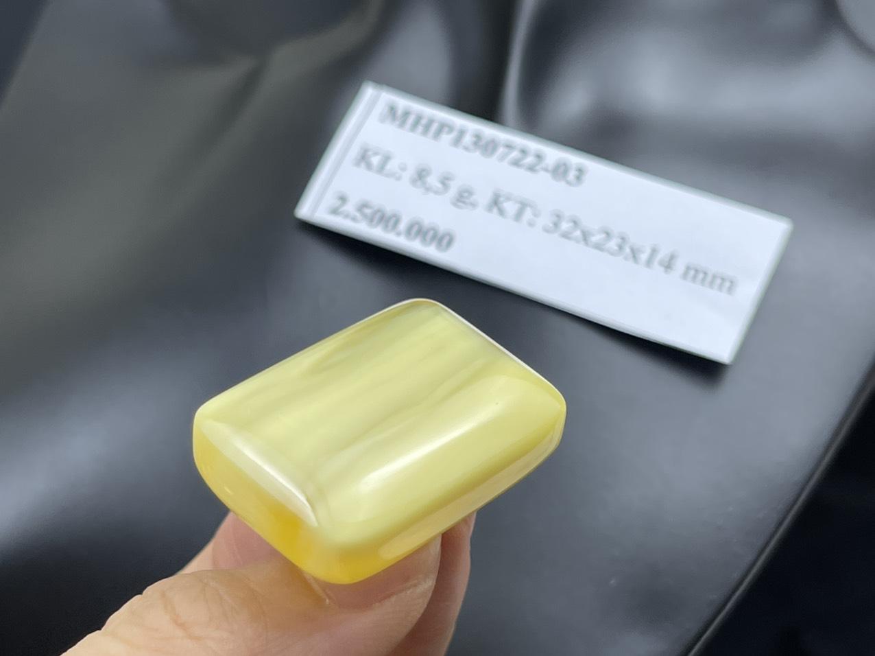 Đá hổ phách Nga MHP130722-03