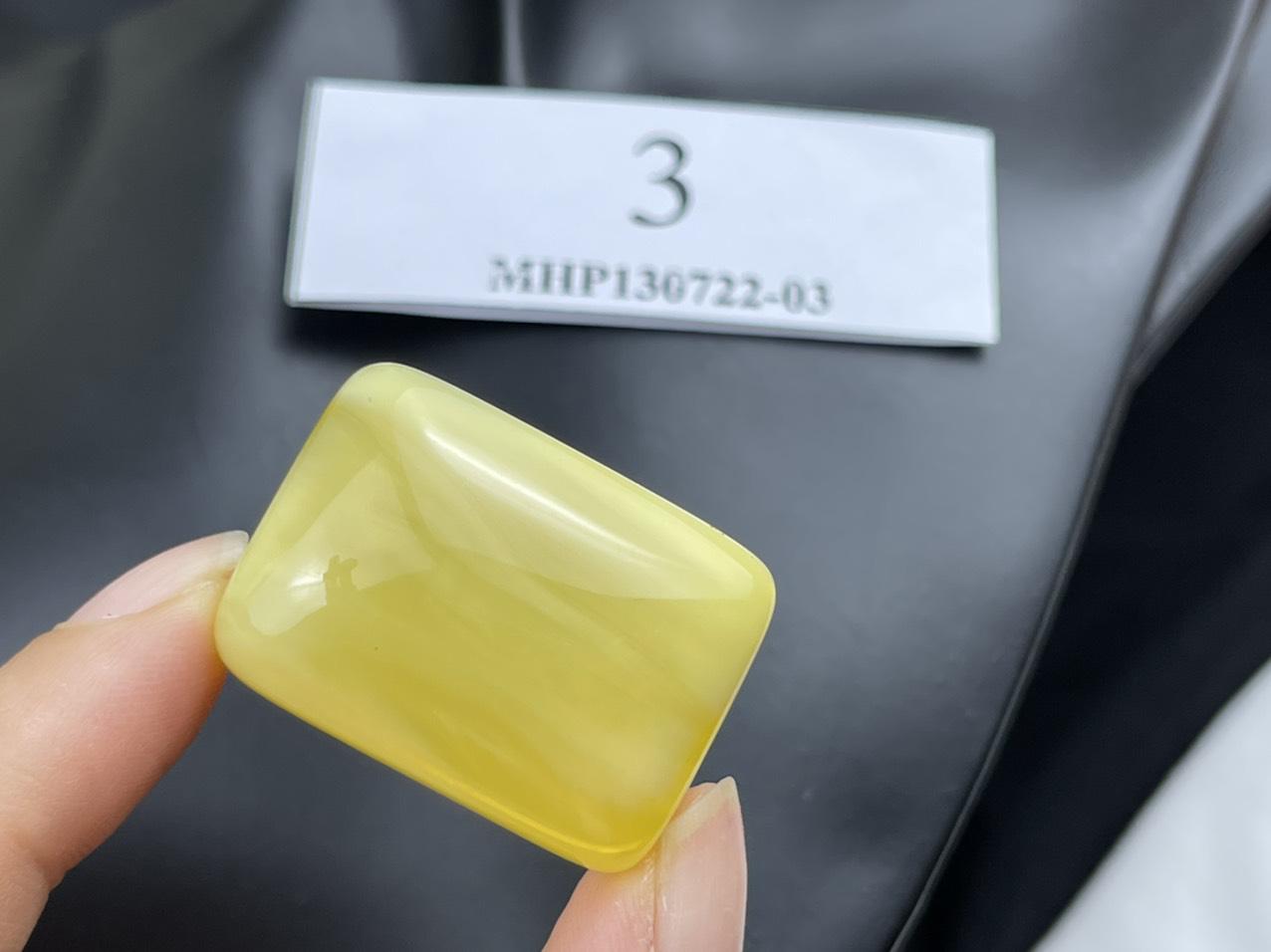 Đá hổ phách Nga MHP130722-03