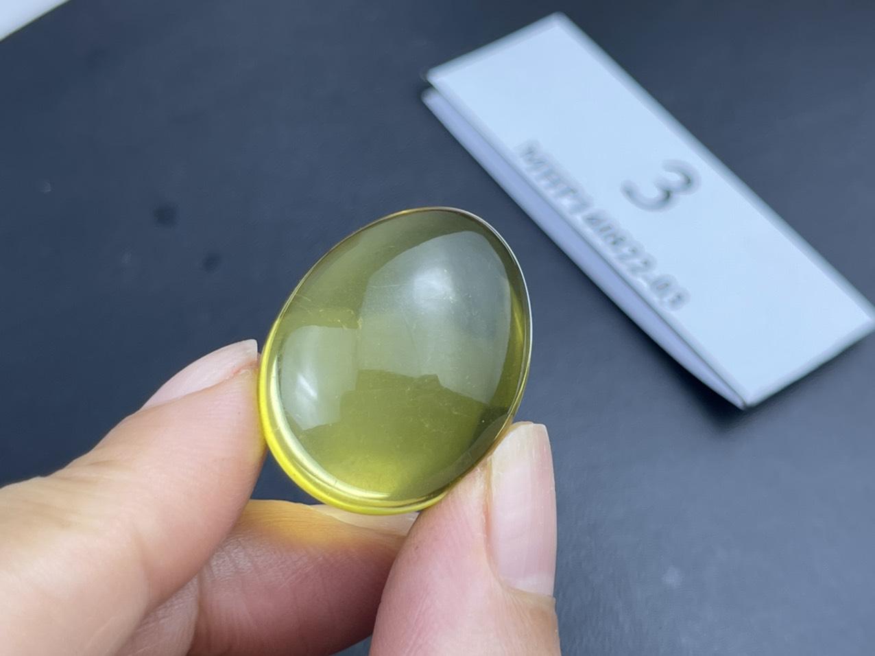 Mặt dây chuyền hổ phách MHP140822-03