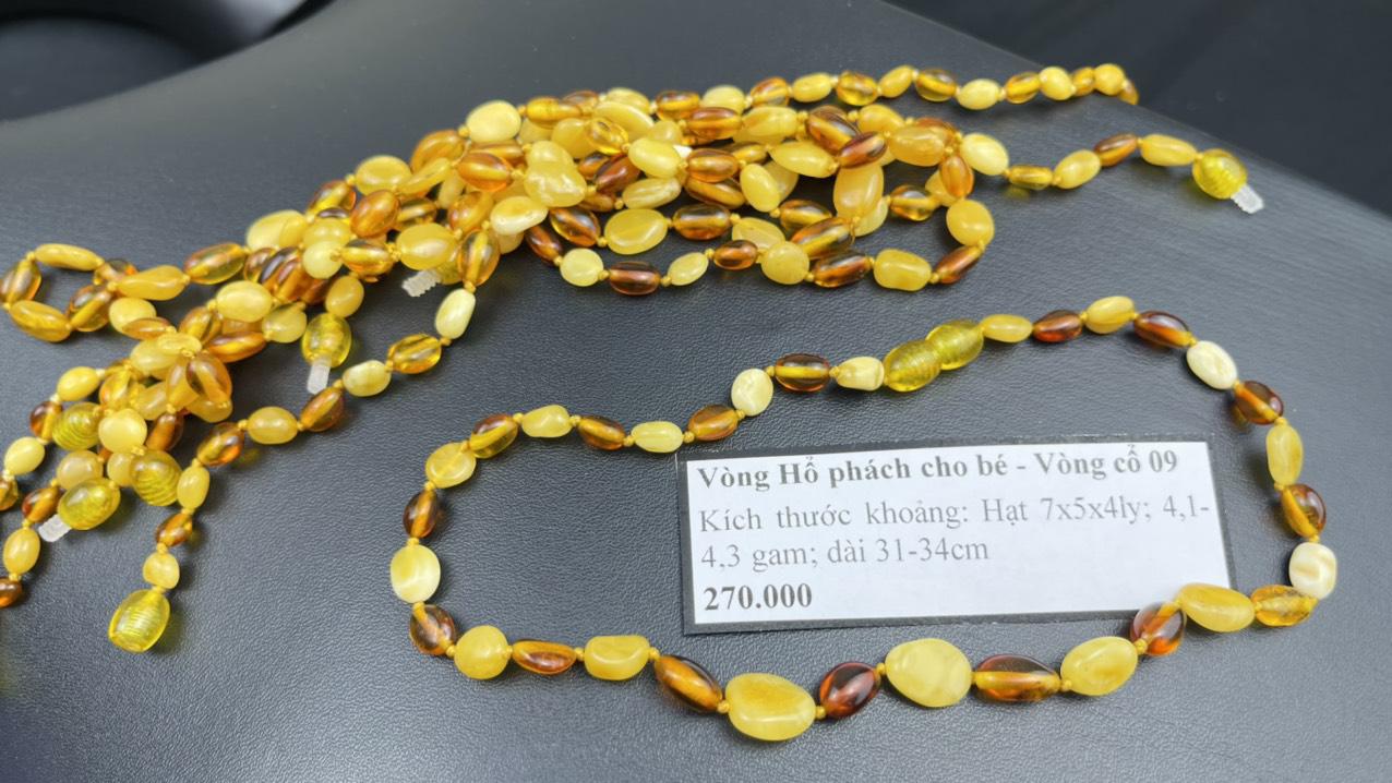 Vòng Hổ phách cho bé - Vòng cổ 09