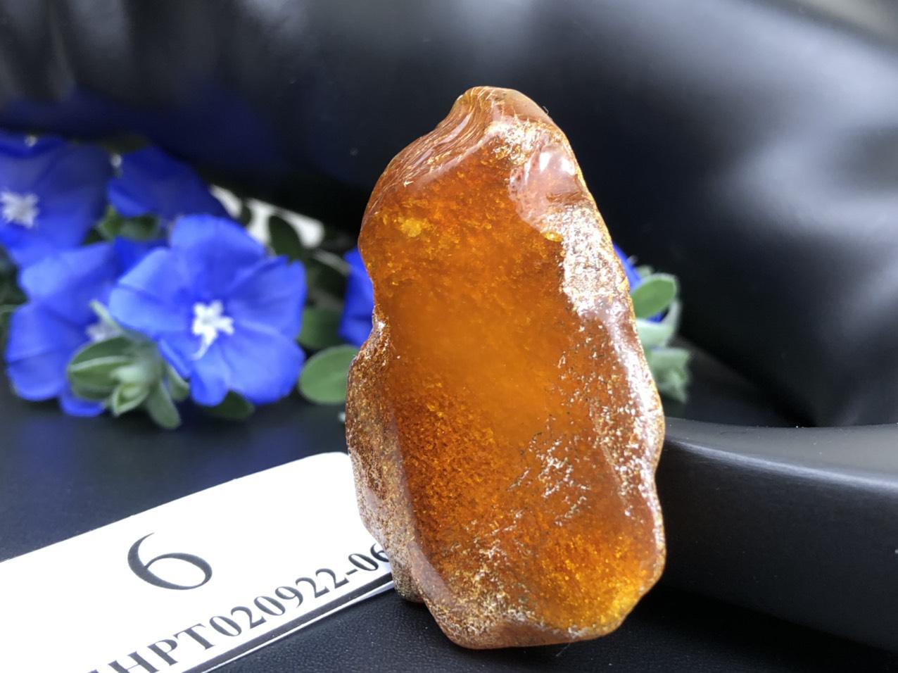 Mặt hổ phách thô MHPT020922-06