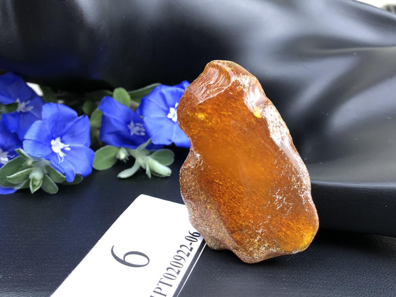 Mặt hổ phách thô MHPT020922-06