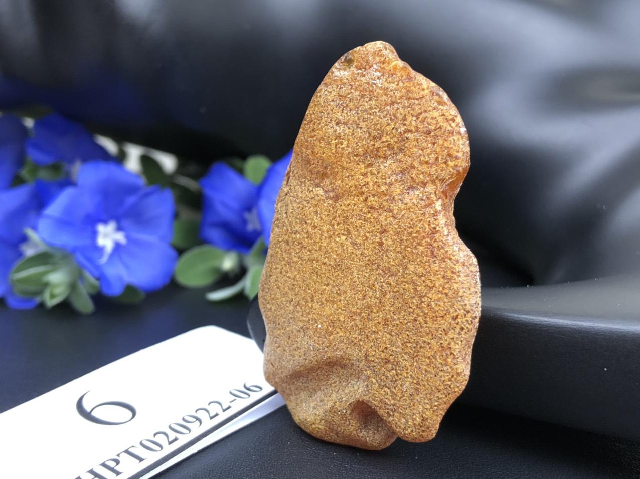 Mặt hổ phách thô MHPT020922-06