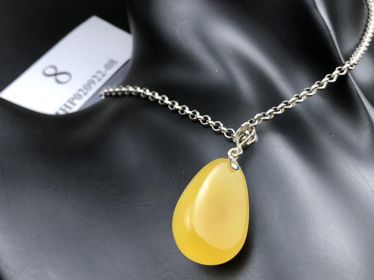 Mặt dây chuyền hổ phách MHP020922-08
