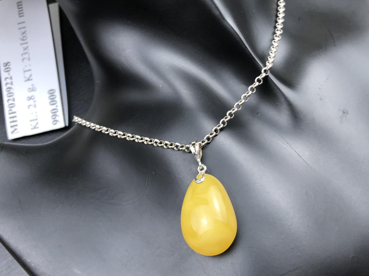 Mặt dây chuyền hổ phách MHP020922-08