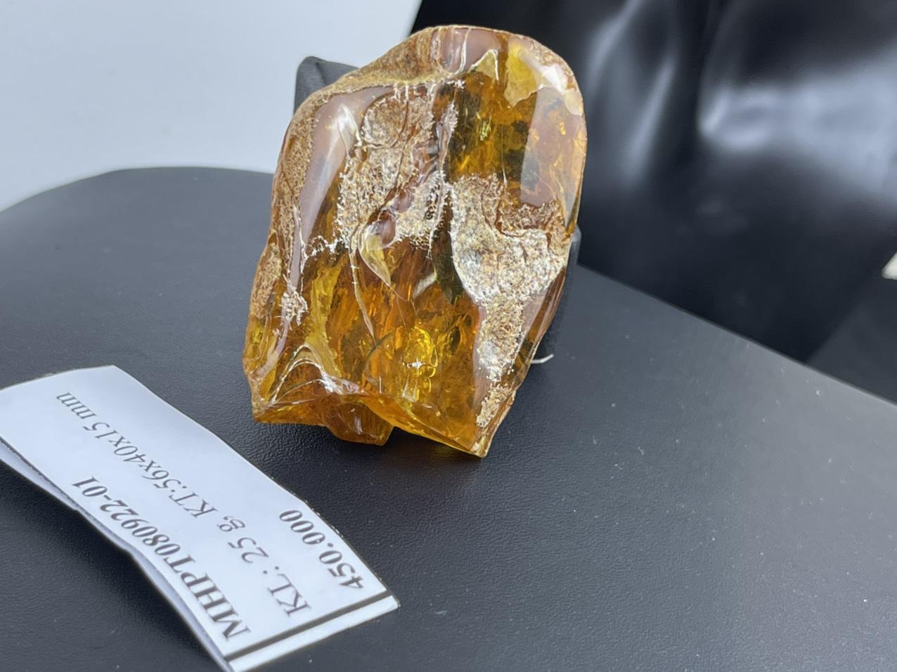 Mặt hổ phách thô MHPT080922-01