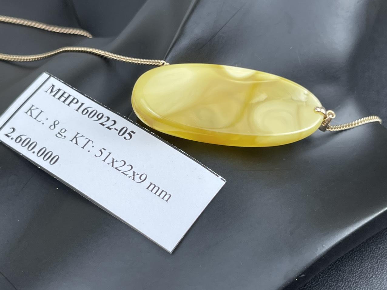 Mặt hổ phách lên nước cho dây chuyền cực đẹp và đỉnh MHP160922-05