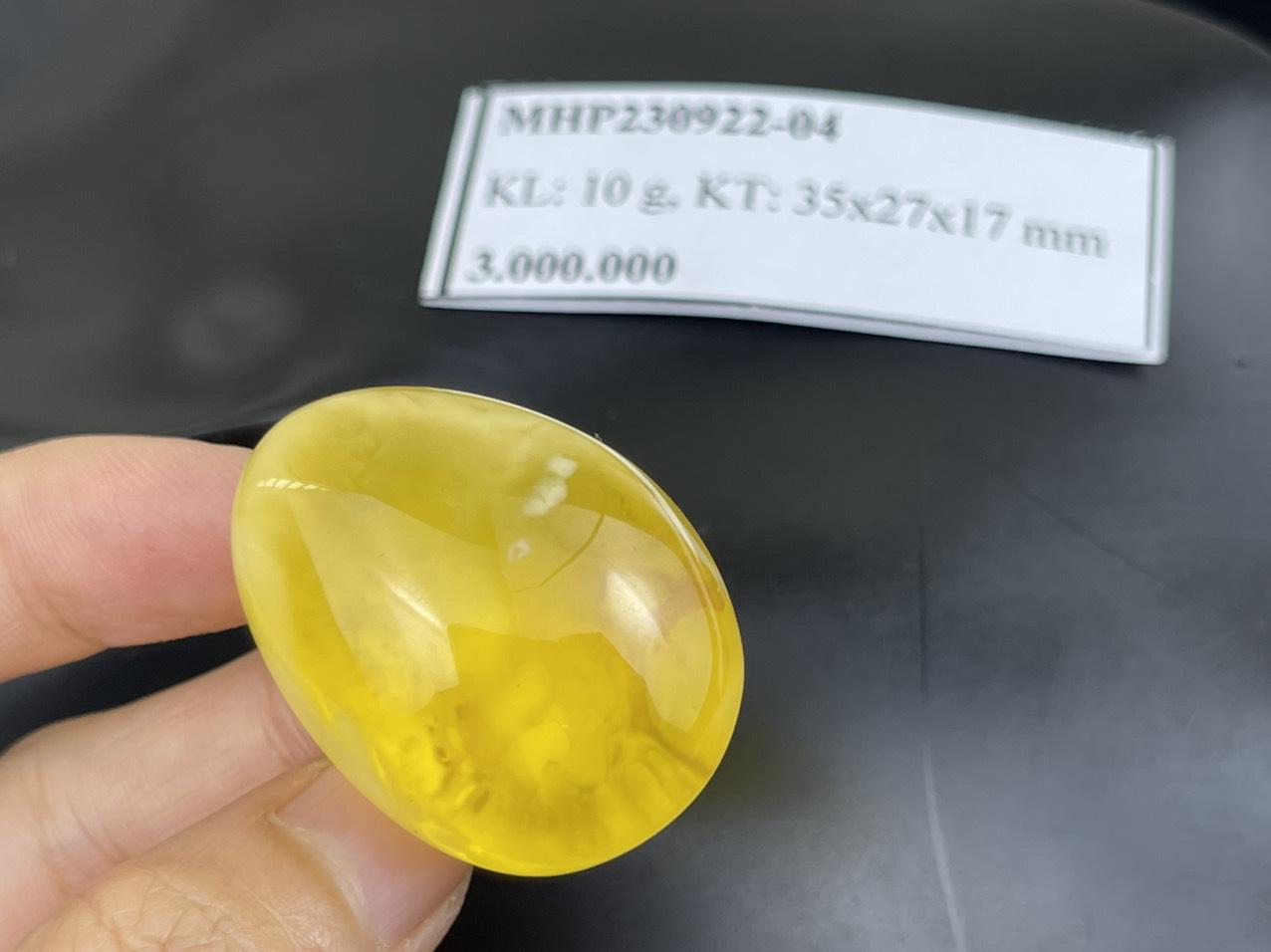 Đá hổ phách Nga nguyên khối hình giọt nước MHP230922-04