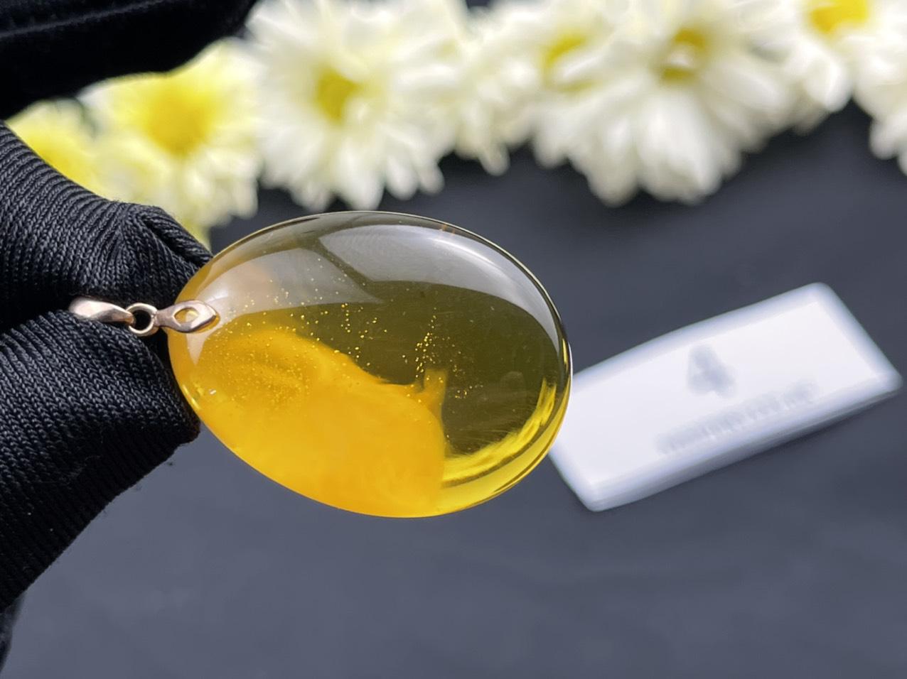 Mặt dây chuyền Hổ phách MHP081222-04