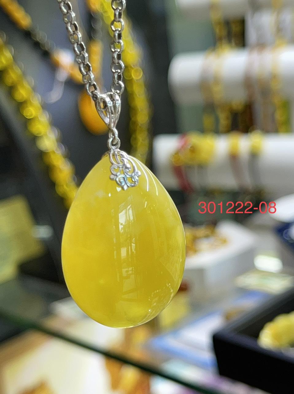 Mặt dây chuyền hổ phách móc bạc hoa văn cách điệu MHP301222-08