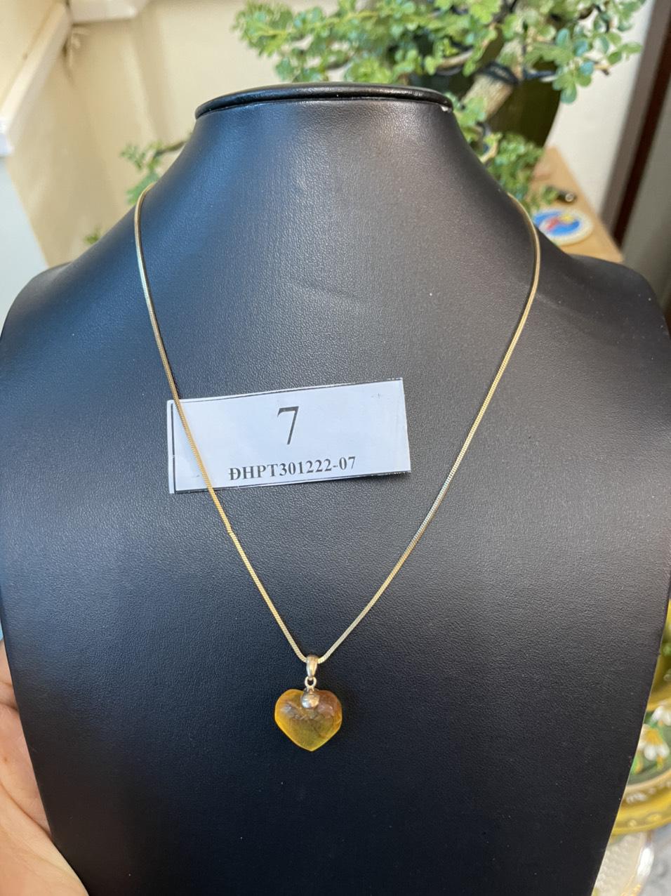 Mặt dây chuyền hổ phách hình trái tim độc, lạ ĐHPT301222-07