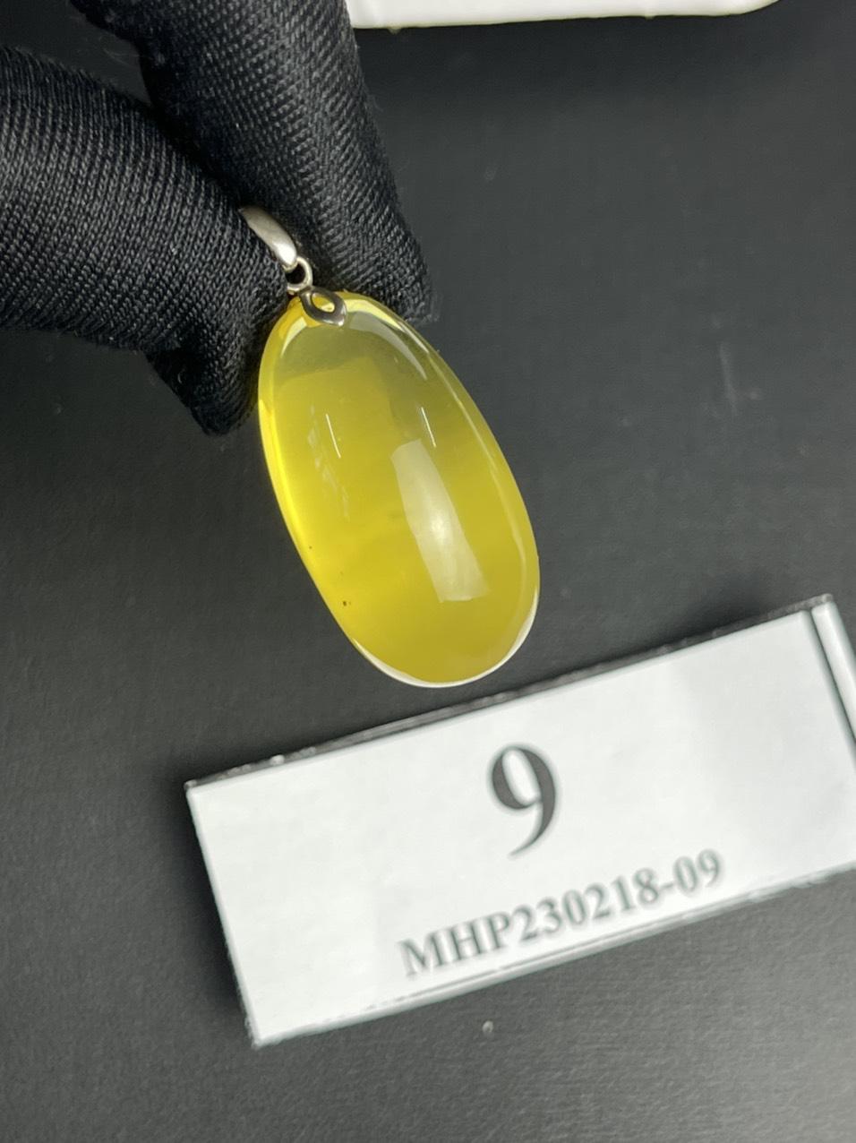 Mặt dây chuyền Hổ phách MHP230218-09