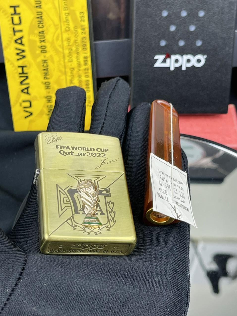 Bật lửa Zippo Ronaldo và Messi WC2022 và Tẩu thuốc Hổ Phách