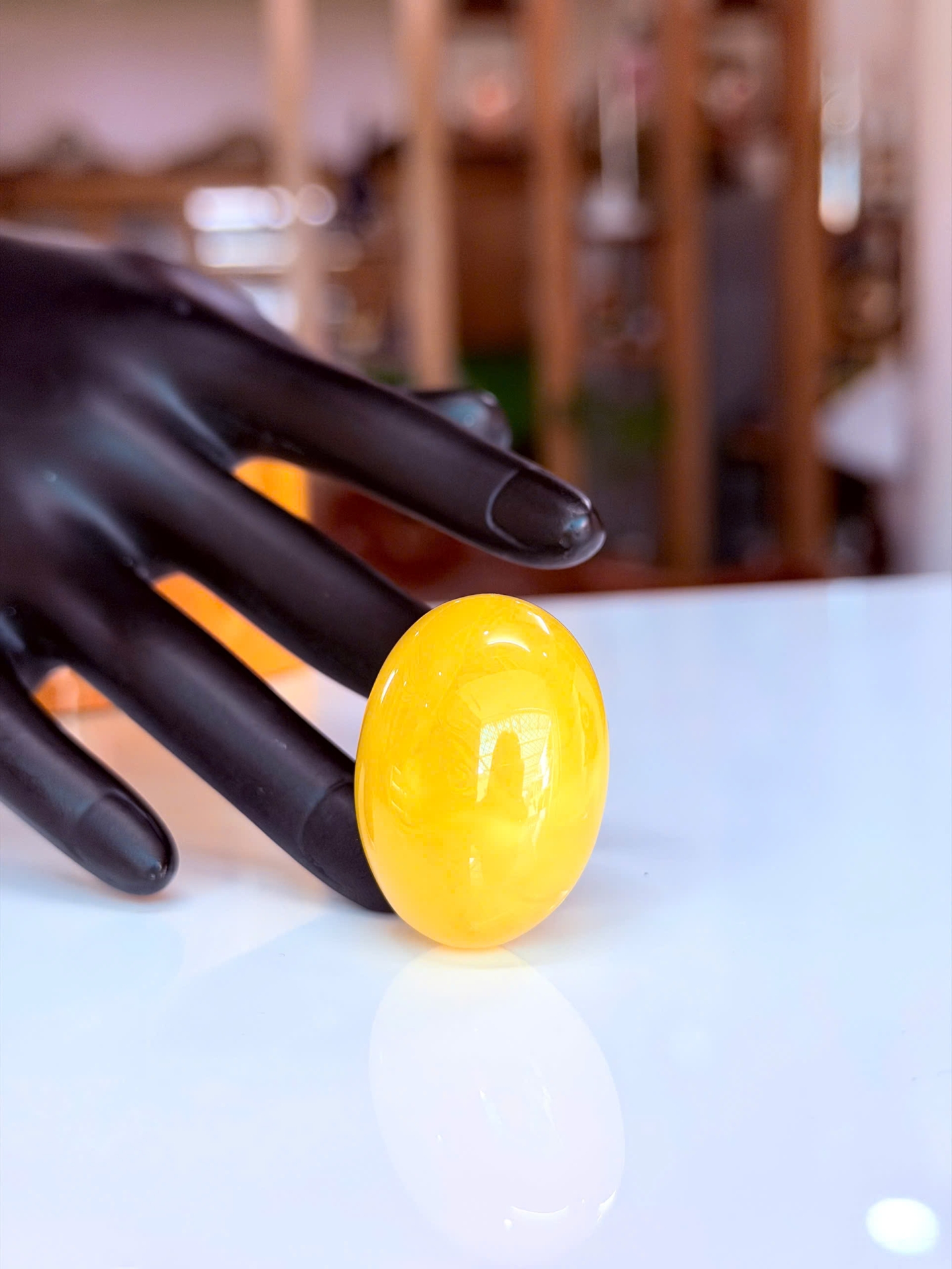 Mặt dây chuyền hổ phách Baltic tự nhiên 131020-18 nguyên khối hình oval 32x26x17mm – Vẻ đẹp sang trọng, độc đáo từ thiên nhiên