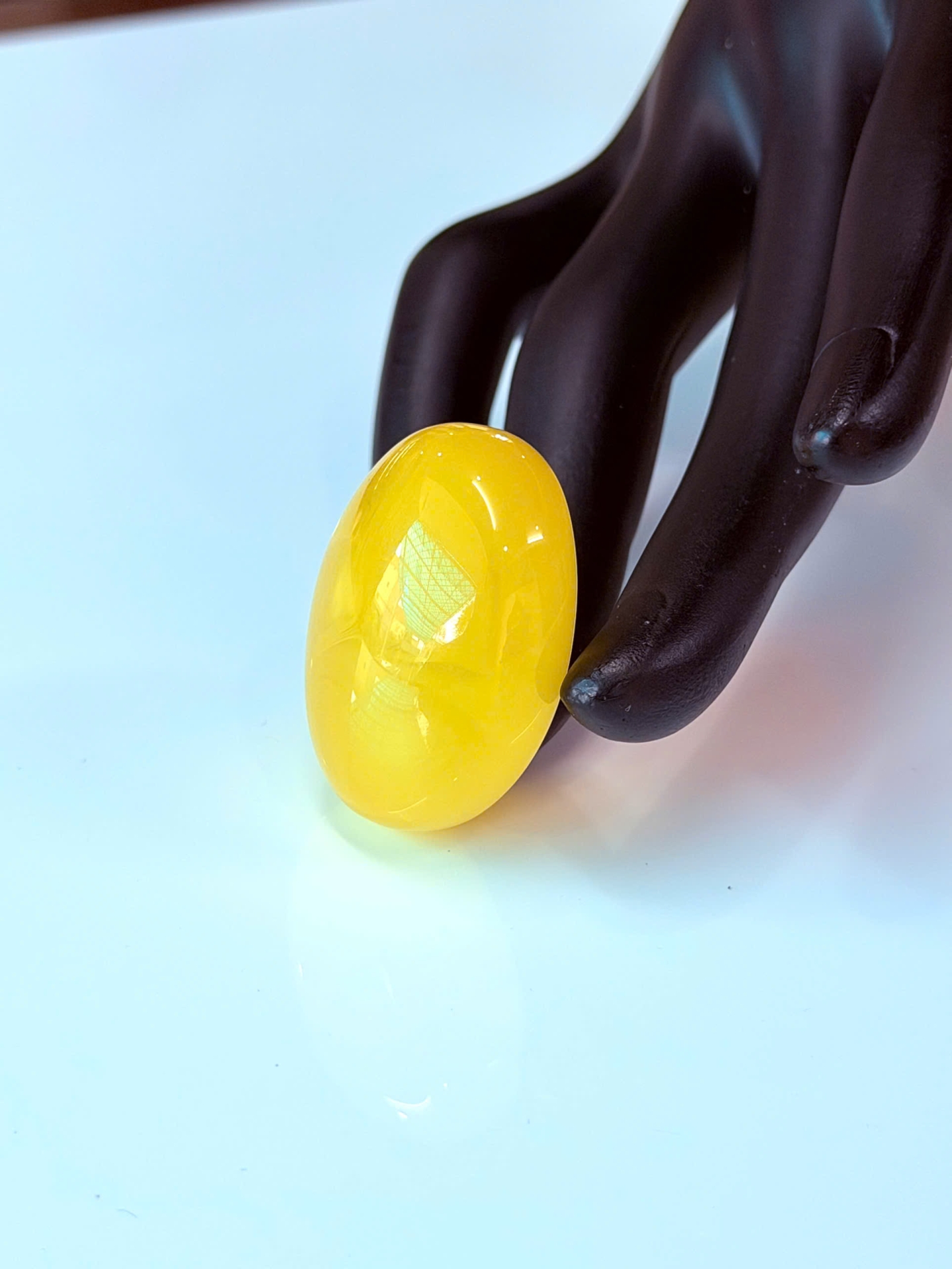 Mặt dây chuyền hổ phách Baltic tự nhiên 131020-18 nguyên khối hình oval 32x26x17mm – Vẻ đẹp sang trọng, độc đáo từ thiên nhiên