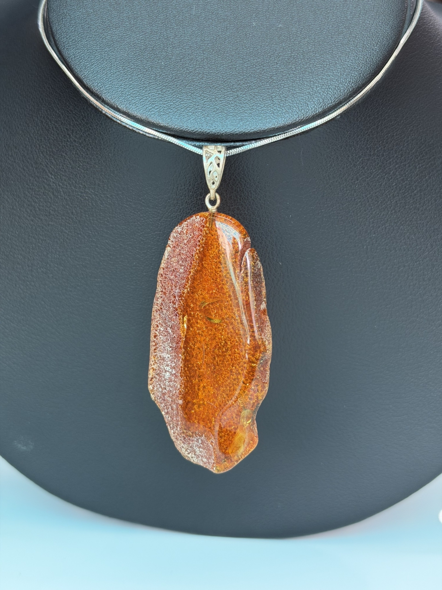 Mặt dây chuyền Hổ phách MHP230331-06