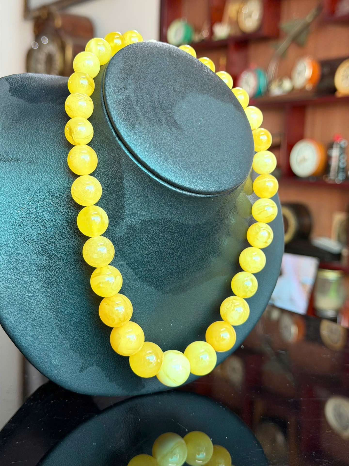 Vẻ Đẹp Quyền Quý: Vòng Cổ Hổ Phách Baltic Tự Nhiên Nguyên Khối Sắc Vàng Vân Trắng Sữa 190326-01