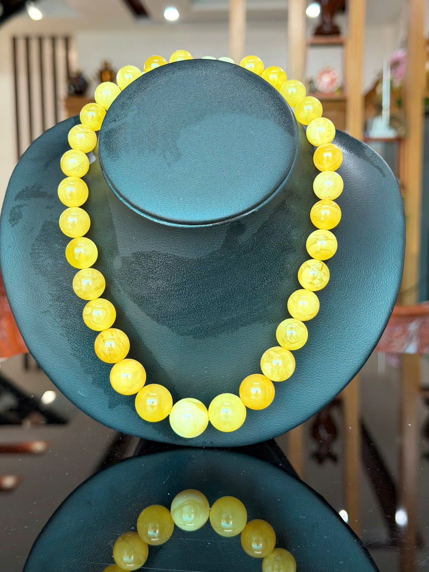 Vẻ Đẹp Quyền Quý: Vòng Cổ Hổ Phách Baltic Tự Nhiên Nguyên Khối Sắc Vàng Vân Trắng Sữa 190326-01