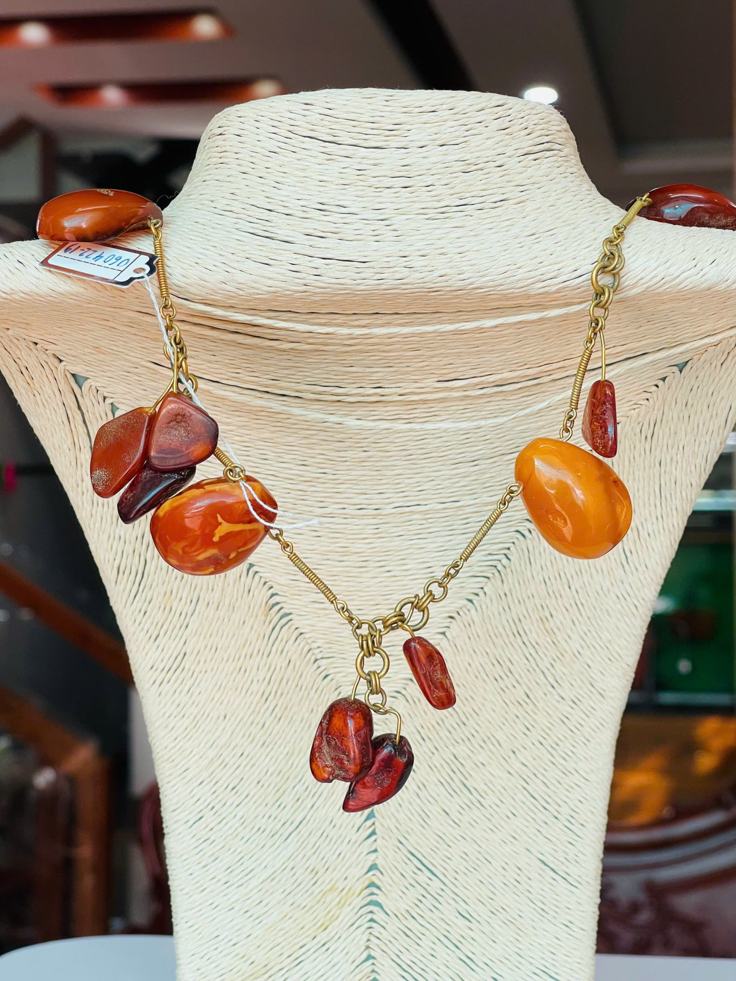 Vòng cổ Hổ Phách VCHP060422-19