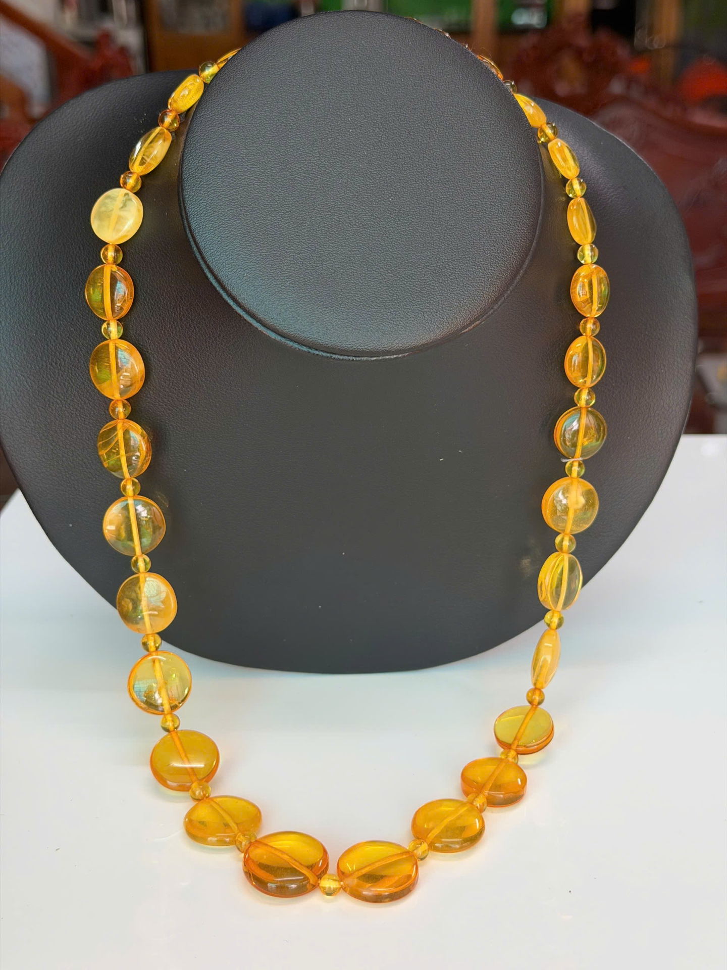 Vòng cổ hổ phách hạt đĩa đẹp, độc VCHP 010422-15