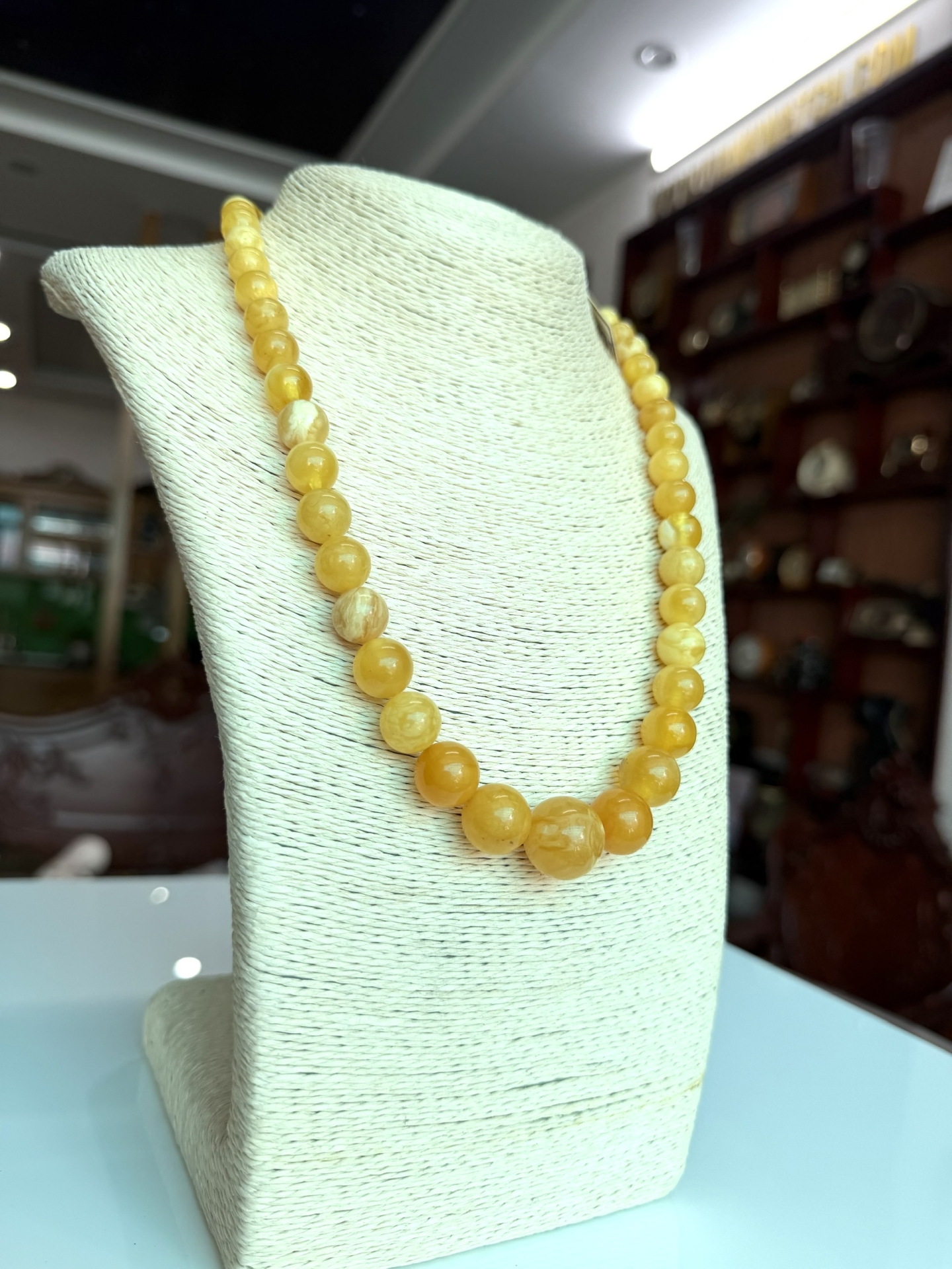 Vòng Cổ Hổ Phách VCHP140422-18 – Tinh Hoa Thiên Nhiên, Vẻ Đẹp Tự Nhiên Trường Tồn