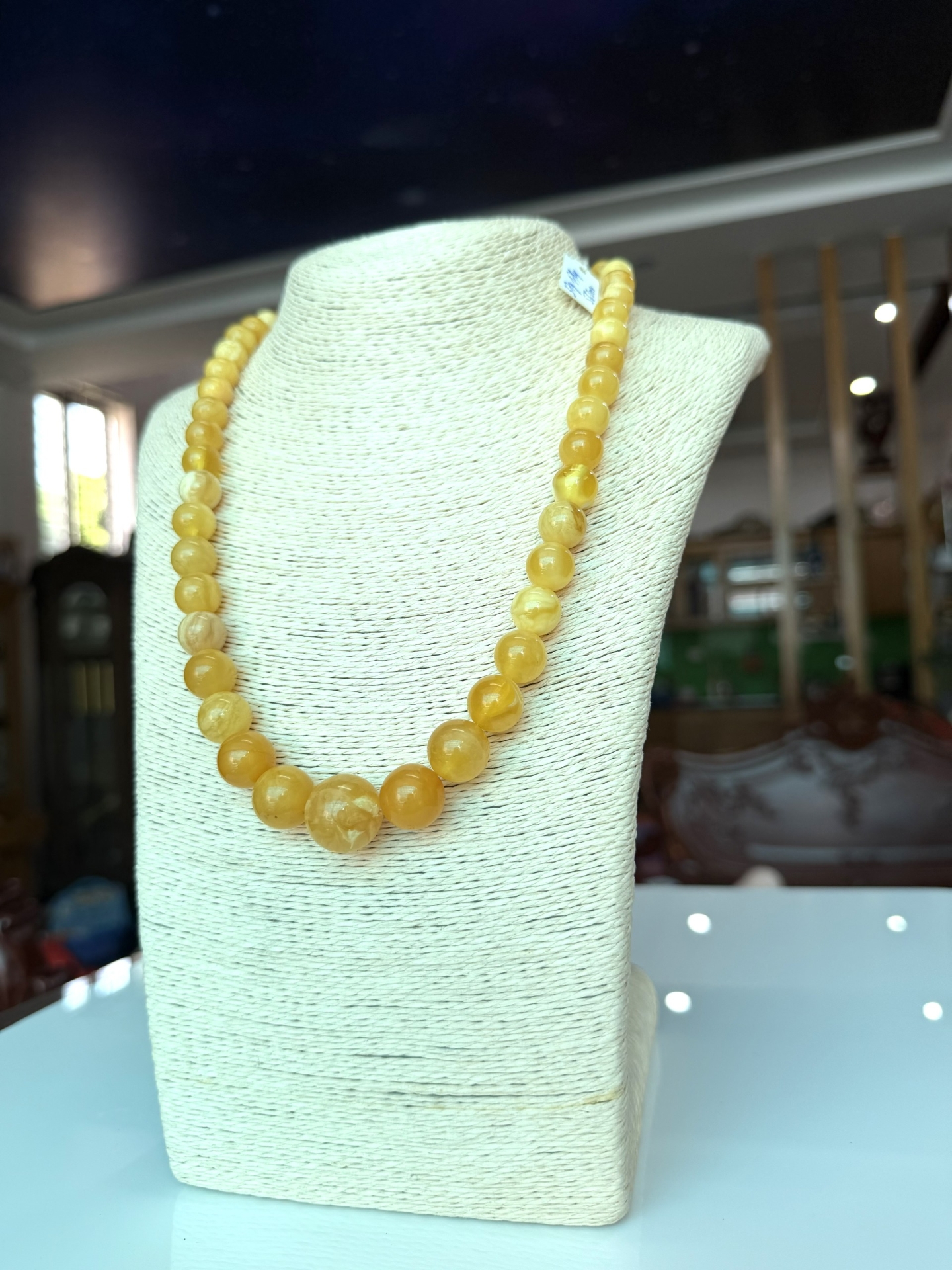 Vòng Cổ Hổ Phách VCHP140422-18 – Tinh Hoa Thiên Nhiên, Vẻ Đẹp Tự Nhiên Trường Tồn