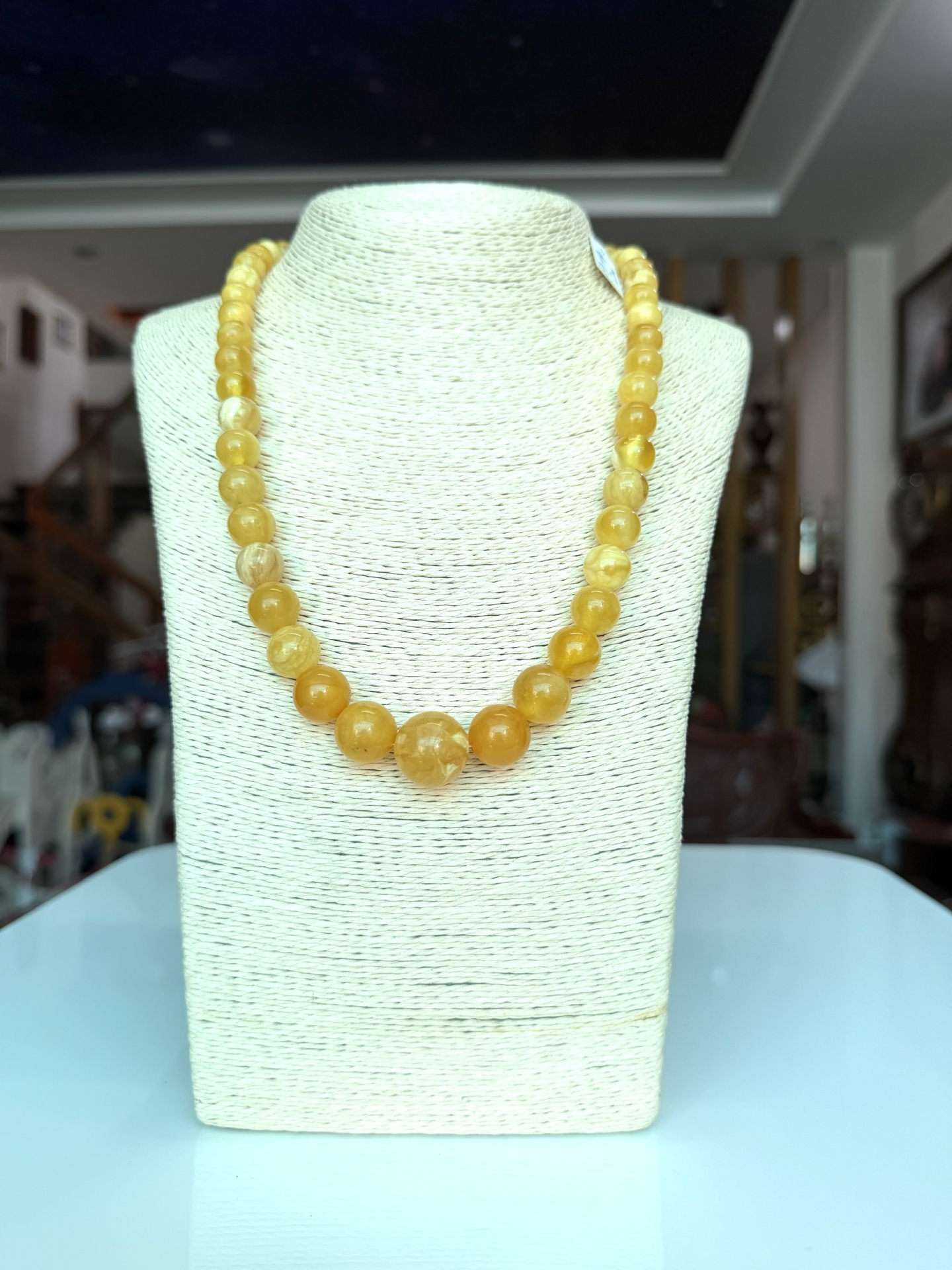 Vòng Cổ Hổ Phách VCHP140422-18 – Tinh Hoa Thiên Nhiên, Vẻ Đẹp Tự Nhiên Trường Tồn