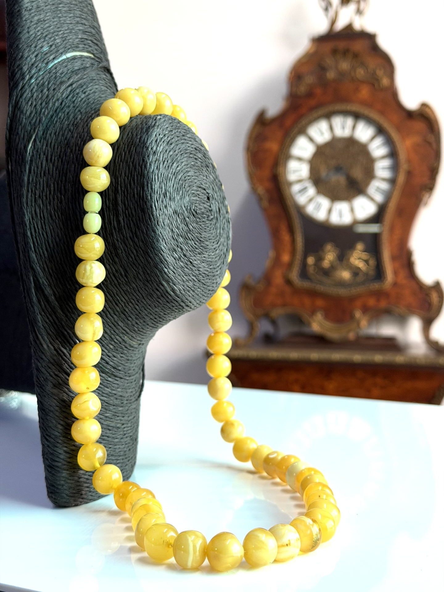 Vòng Cổ Hổ Phách Baltic Vàng Bơ Vân Trắng Sữa Hạt Tháp 9-16mm – 