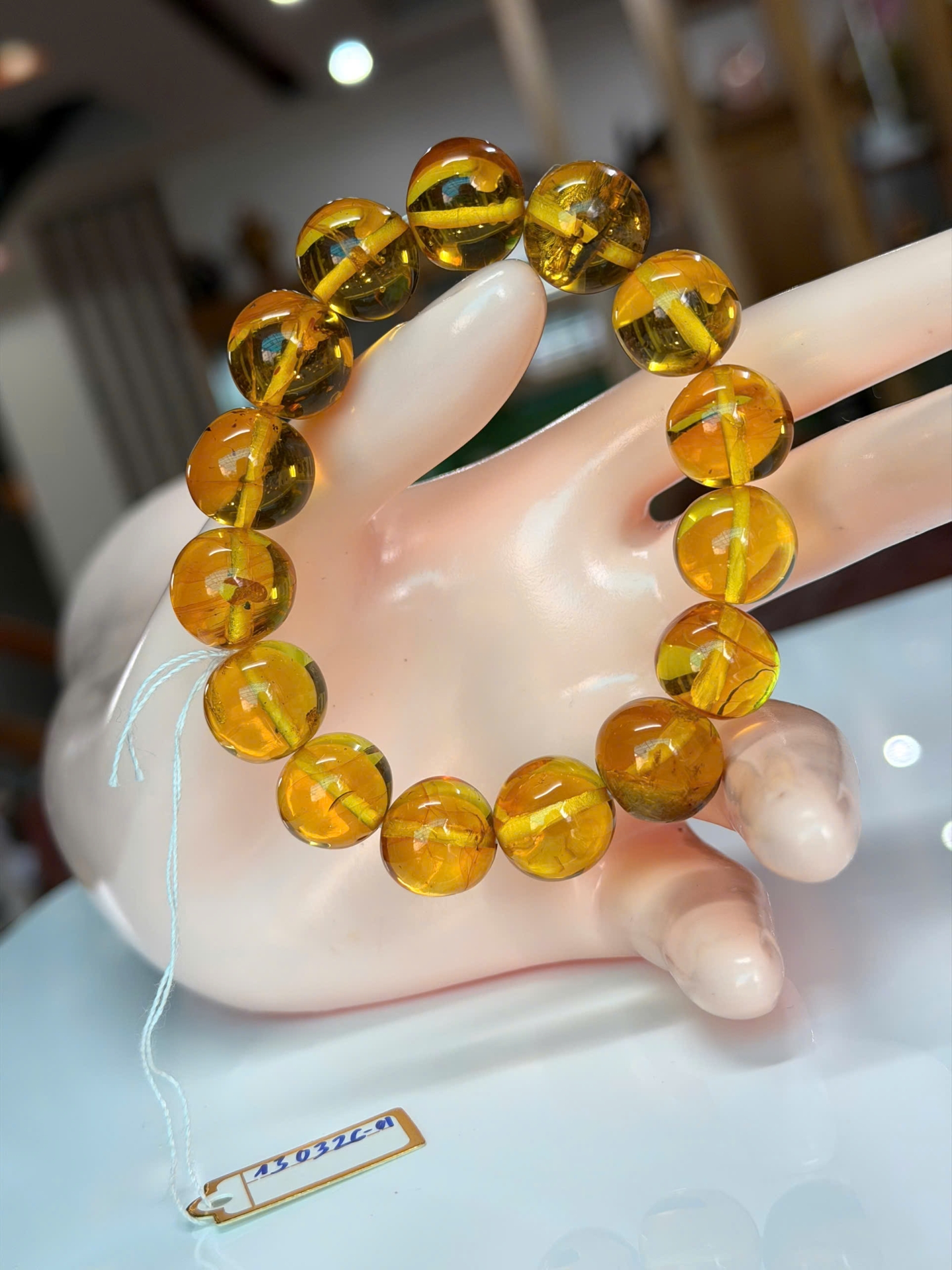 Vòng hổ phách Baltic tự nhiên hạt 14mm vàng bơ thanh khiết – 25g | 130326-01