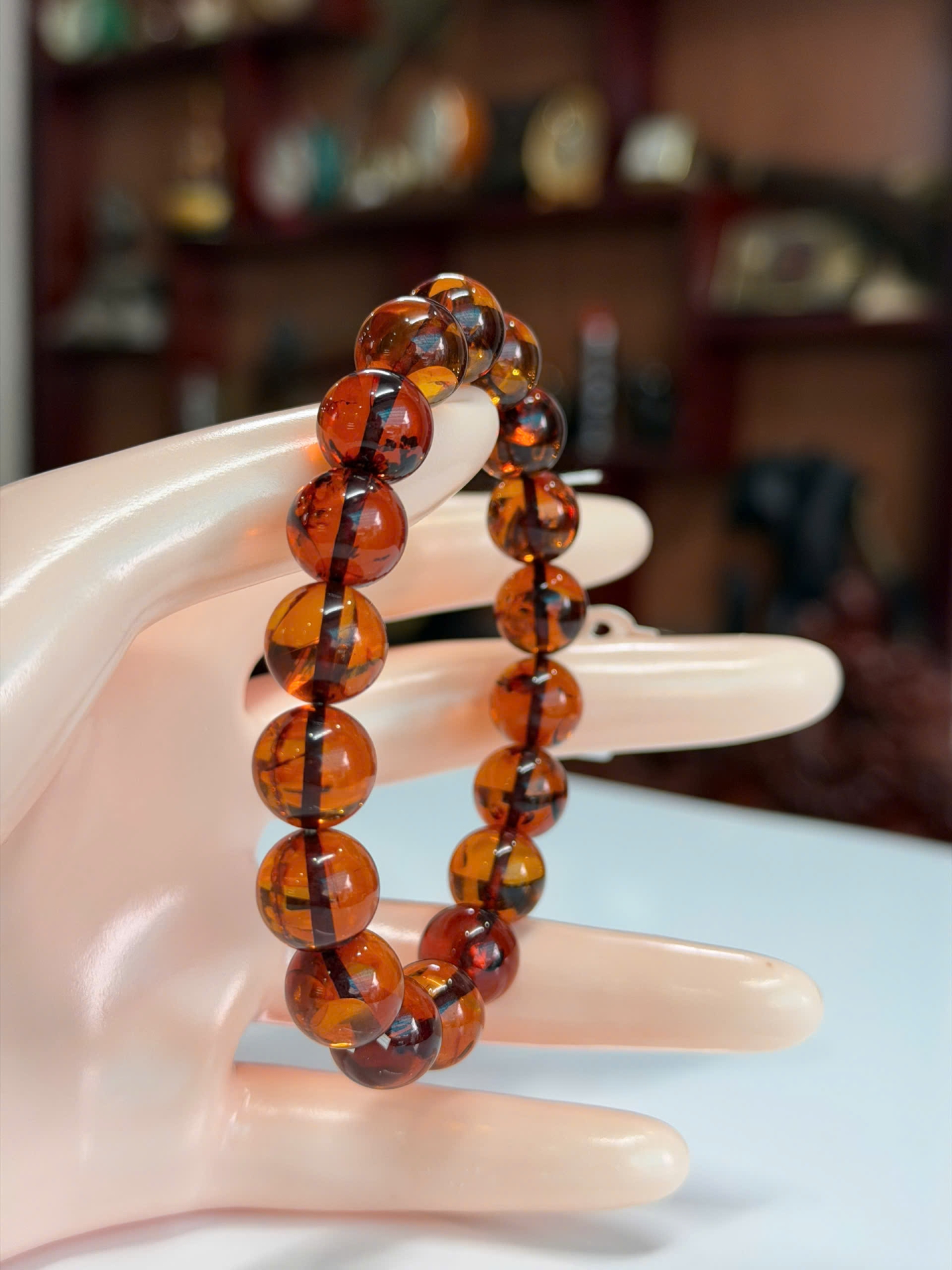 Vòng Hổ Phách Nga tự nhiên VHP030122-03 13,5g 11 ly size 16,3 cm