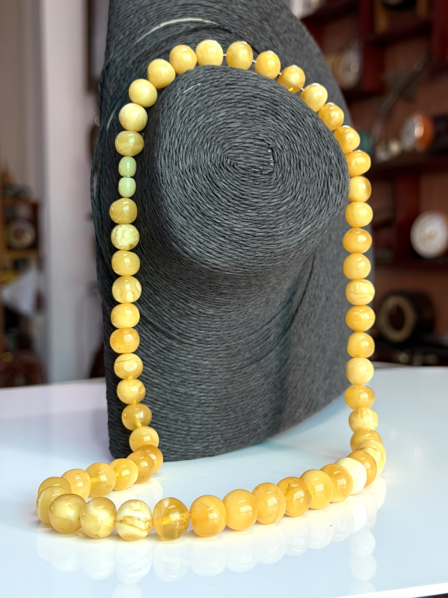 Vòng Cổ Hổ Phách Baltic Vàng Bơ Vân Trắng Sữa Hạt Tháp 9-16mm – 