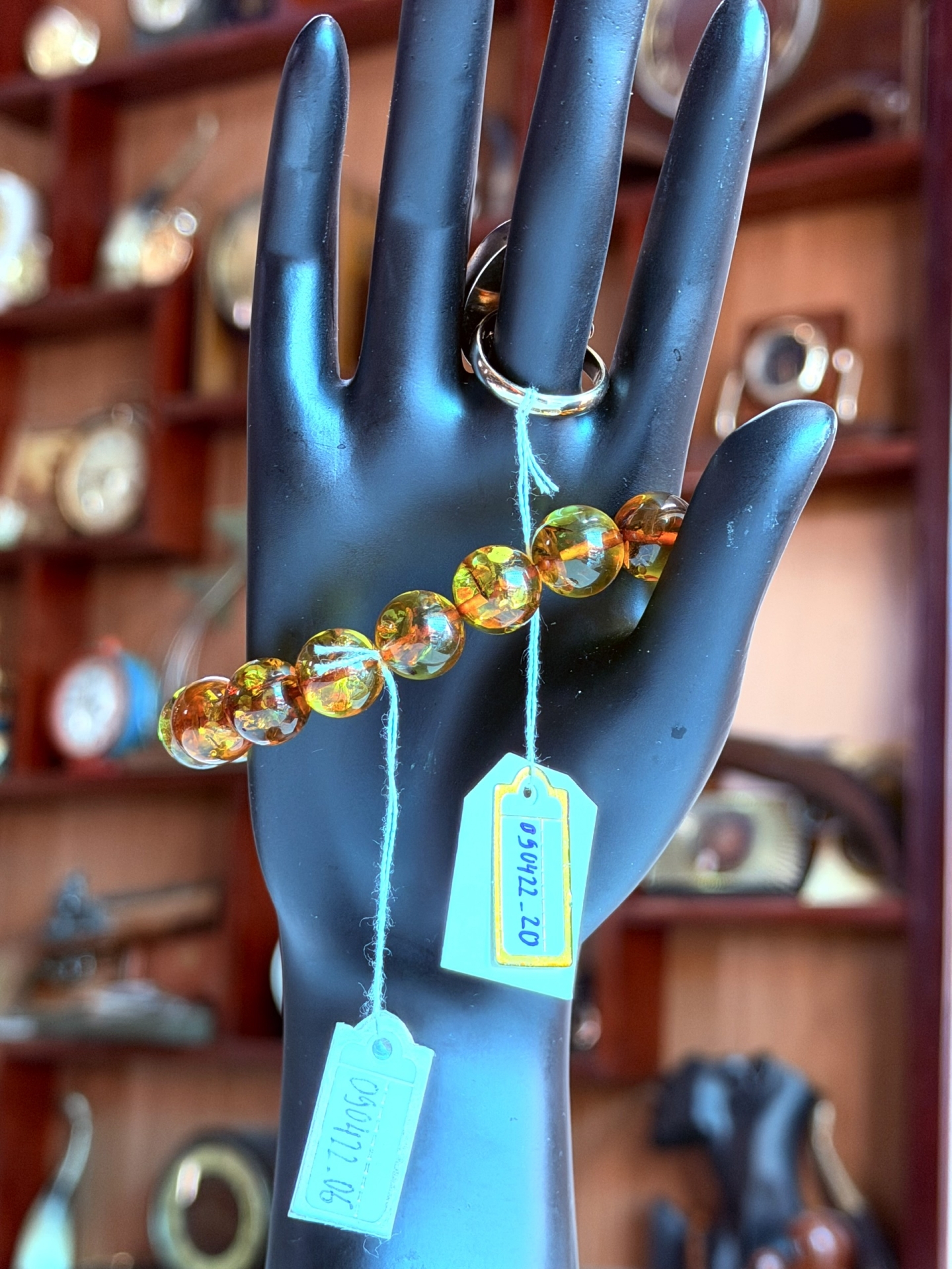 Bộ nhẫn - vòng tay hổ phách Baltic tự nhiên màu mật ong: Sự kết hợp tạo nên Đẳng cấp