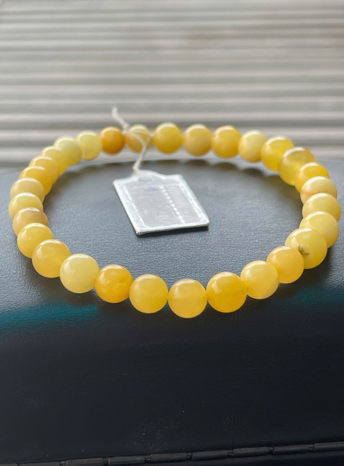 Vòng tay Hổ Phách Nga tự nhiên VHP120322-13 4,6g 6,7 ly size 16