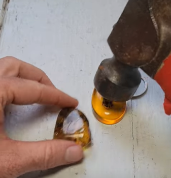 Hướng Dẫn Phân Biệt Hổ Phách Thật Và Giả mà ai cũng có thể thực hiện được