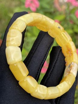 Vòng Đá Hổ Phách