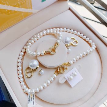 Giá Ngọc Trai Tự Nhiên