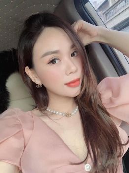 Cô Gái Đeo Hoa Tai Ngọc Trai