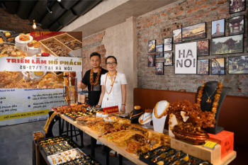 Vòng tay Hổ Phách