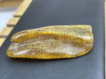 Mặt hổ phách thô MHPT251121-14 15g 57x35x13 mm