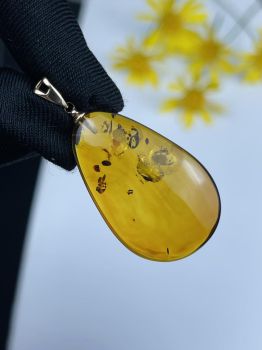 Mặt Hổ Phách Baltic tự nhiên vàng mật ong chứa tinh thể đẹp MHP120122-14