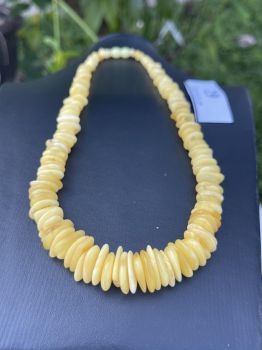 Vòng cổ Hổ Phách mix hạt thuôn dài màu vàng bơ VCHP120122-29