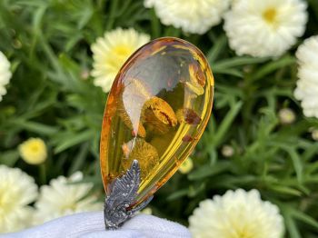 Mặt dây chuyền hổ phách MHP020322-07