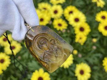 Mặt dây chuyền hổ phách MHP020322-14